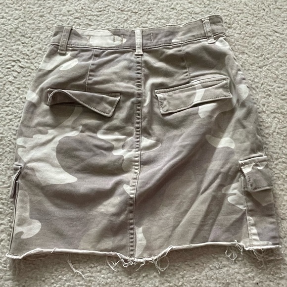 camo mini skirt - Picture 2 of 3